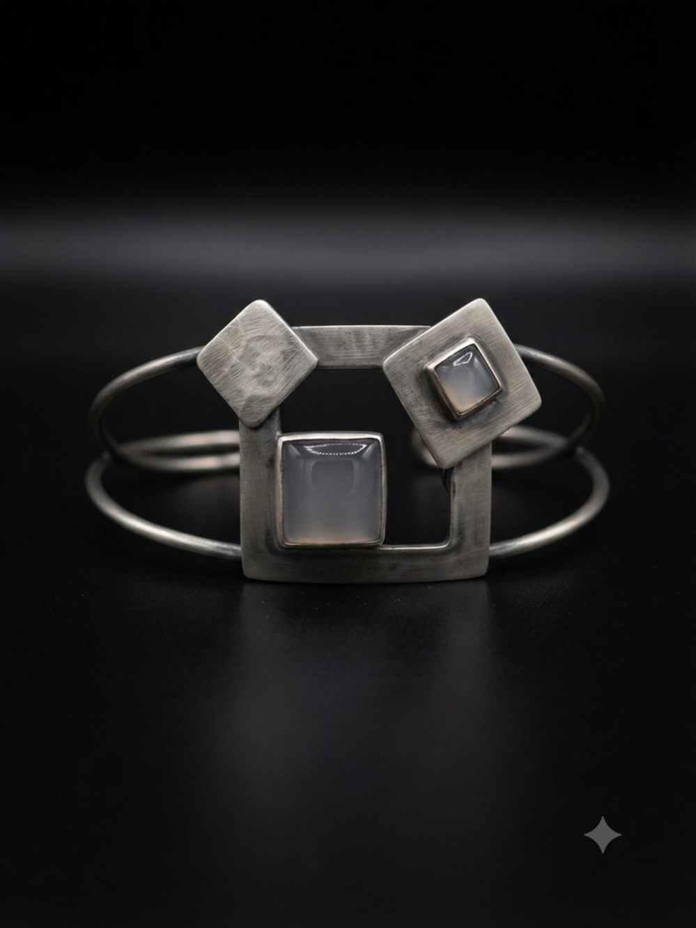 Christopher Poly Vibtage Silver Geometric Double-Band Bracelet